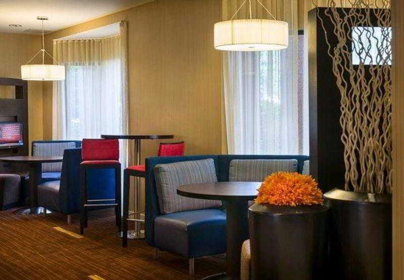 Courtyard By Marriott Boston Westborough Hotel Exterior photo