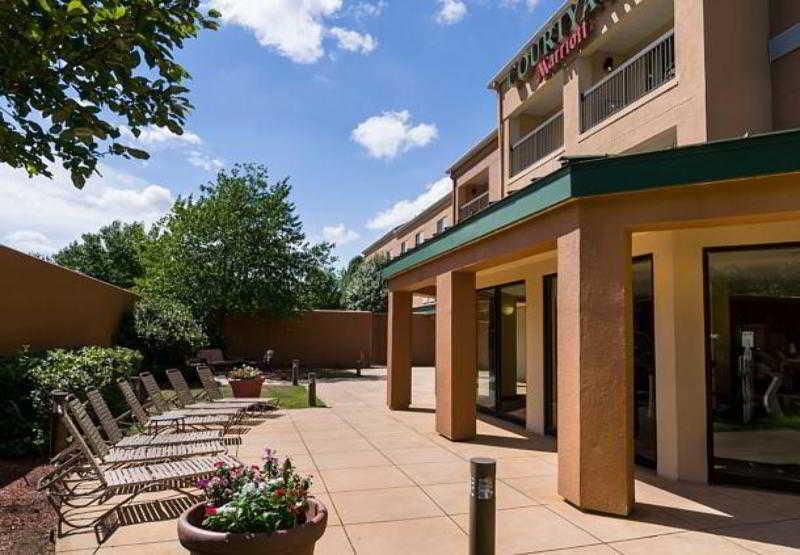 Courtyard By Marriott Boston Westborough Hotel Exterior photo