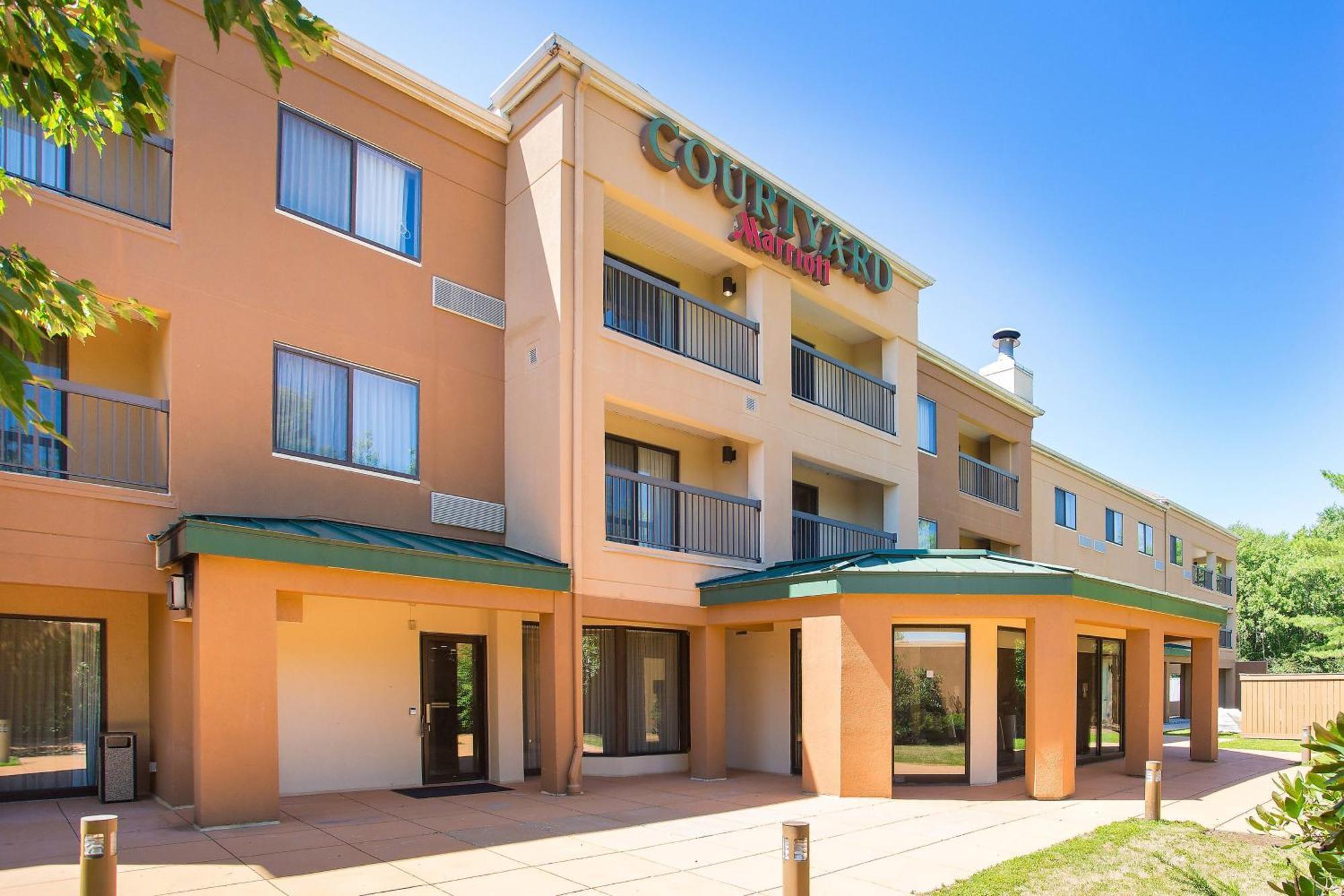 Courtyard By Marriott Boston Westborough Hotel Exterior photo