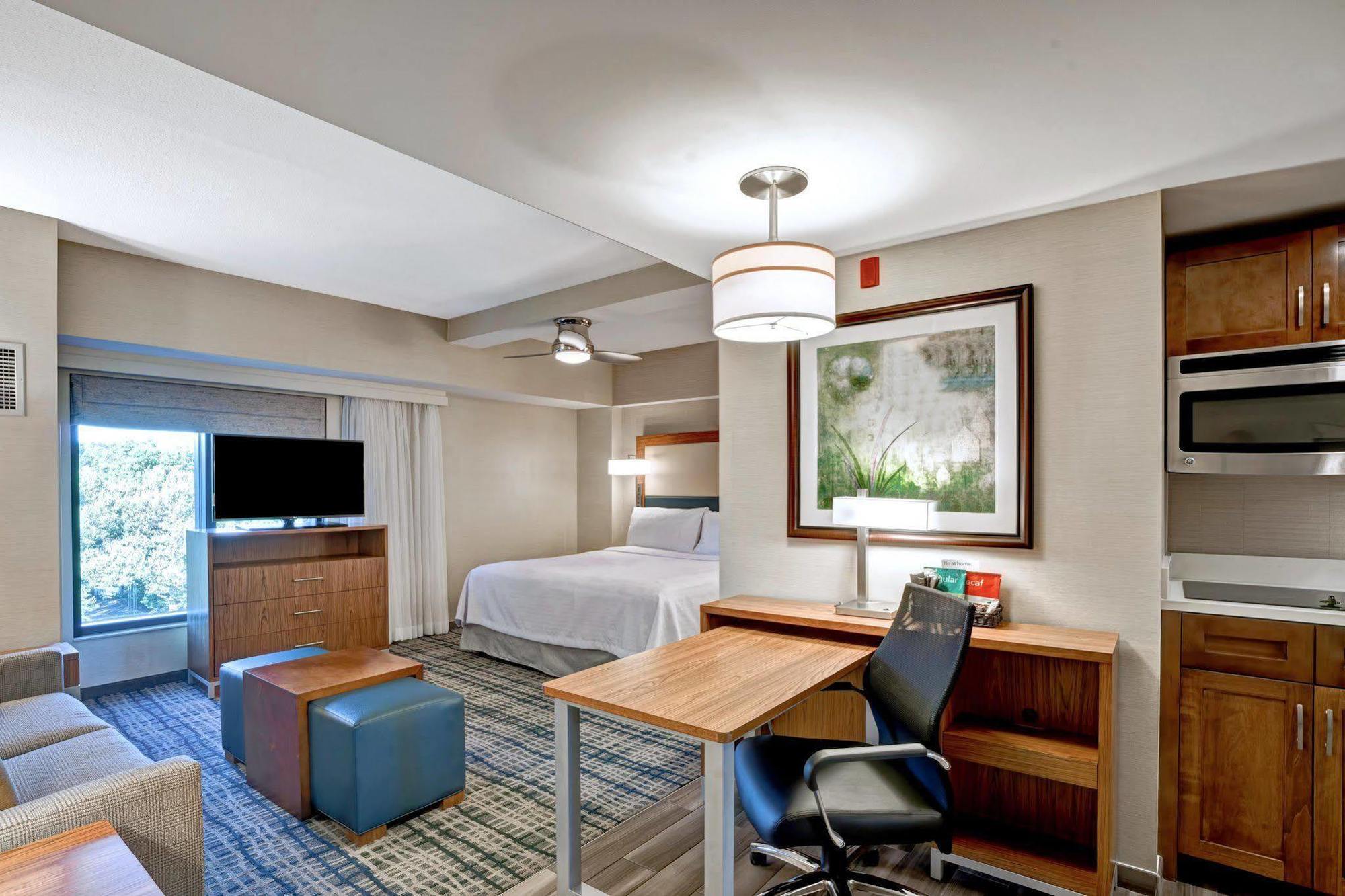 Courtyard By Marriott Boston Westborough Hotel Exterior photo